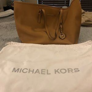 Michael Kors Saffiano Leather Large Jet Set Tote